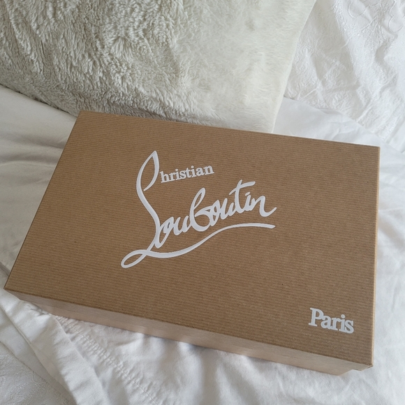 CHRISTIAN LOUBOUTIN 7 1/2 - Picture 9 of 10